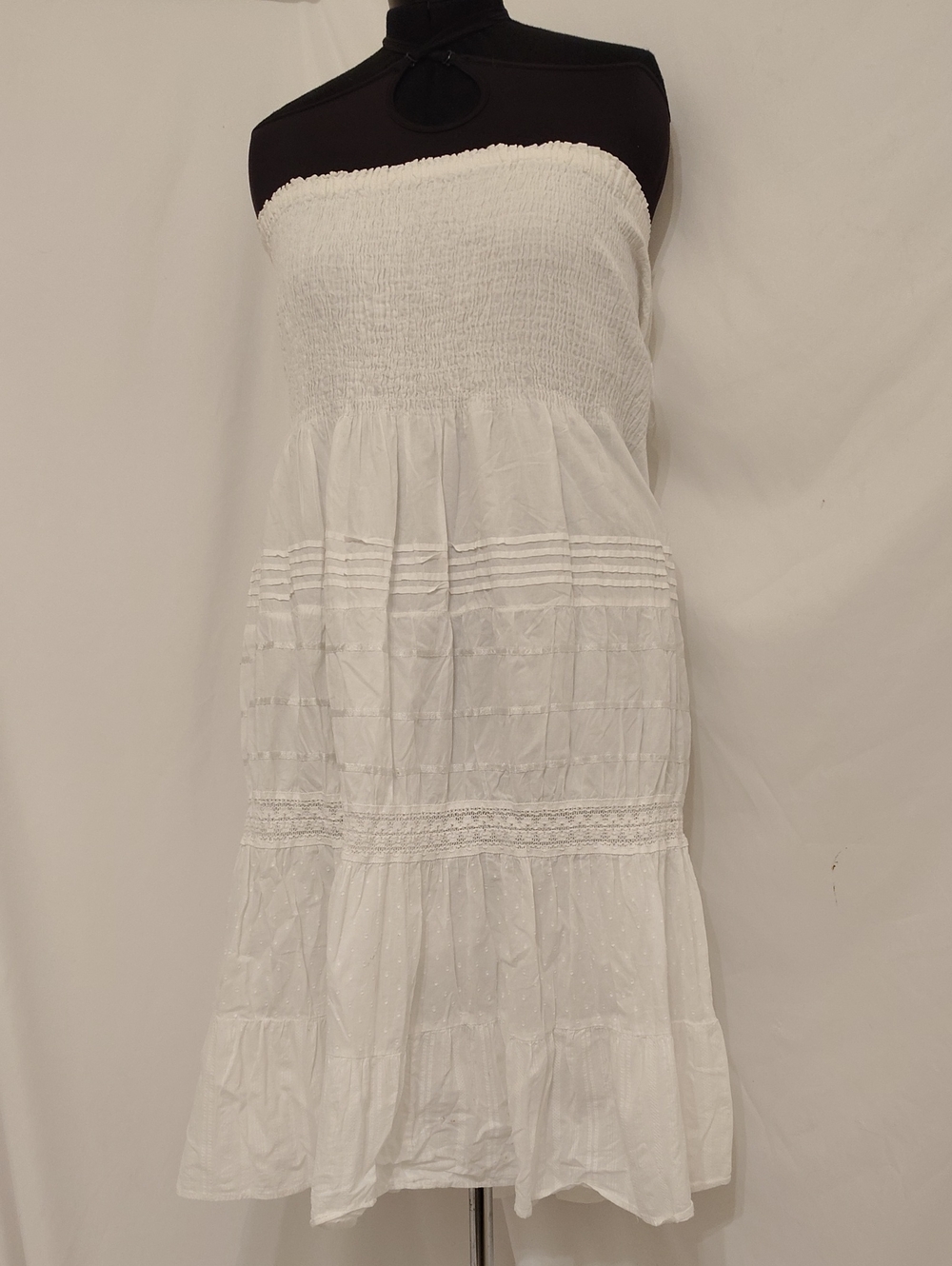 Women’s White Strapless Smocked Cotton Sundress